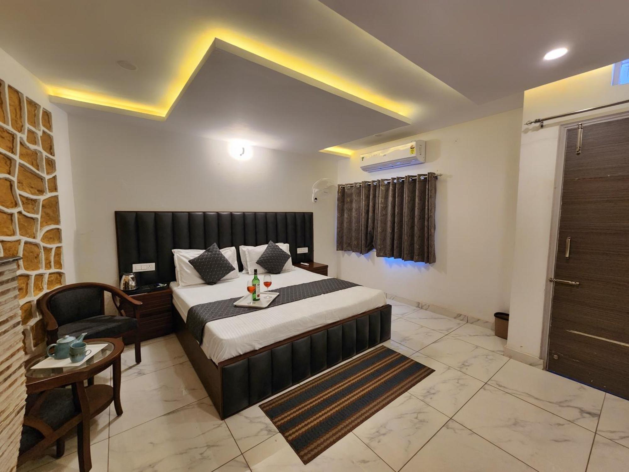 Pine Valley Resort Kasauli Exterior photo