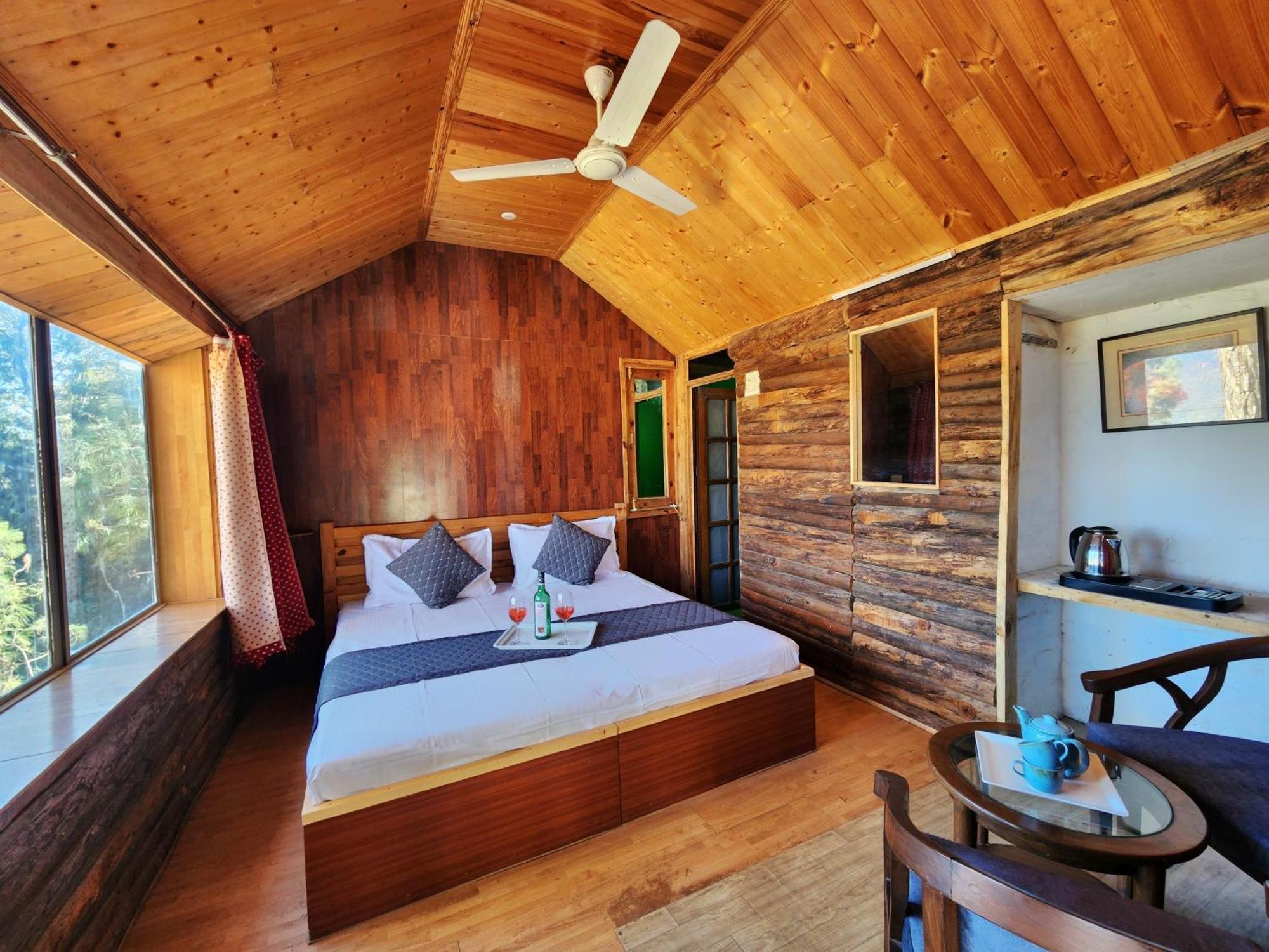 Pine Valley Resort Kasauli Exterior photo